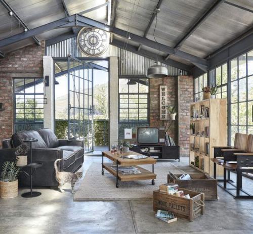 sala ampla Decoração no Estilo Industrial